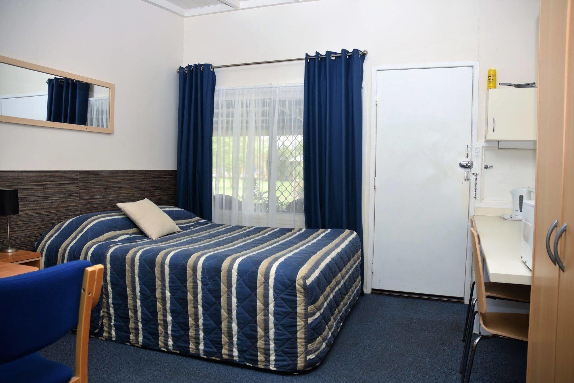 Chinchilla Motel Ngoại thất bức ảnh