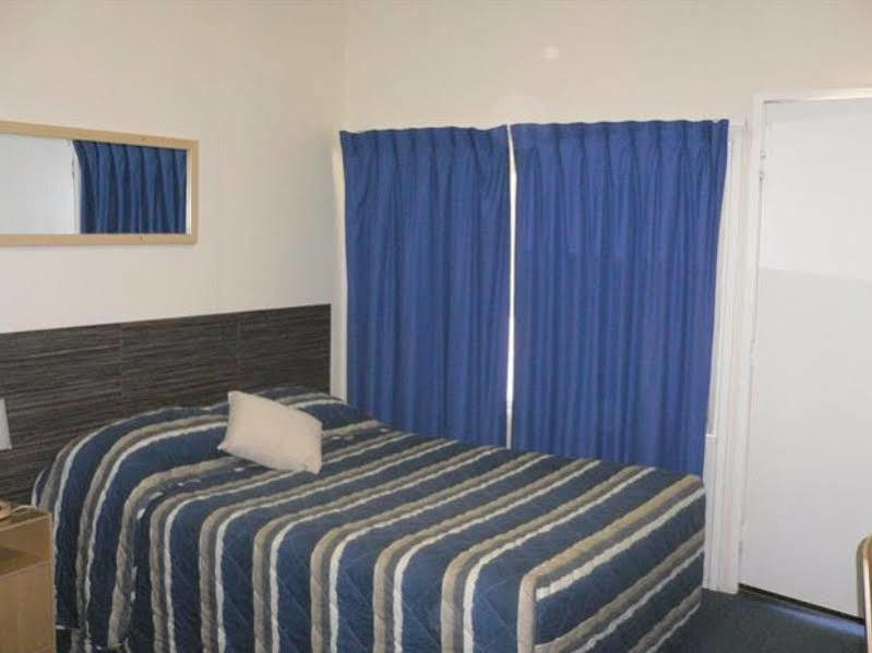 Chinchilla Motel Ngoại thất bức ảnh